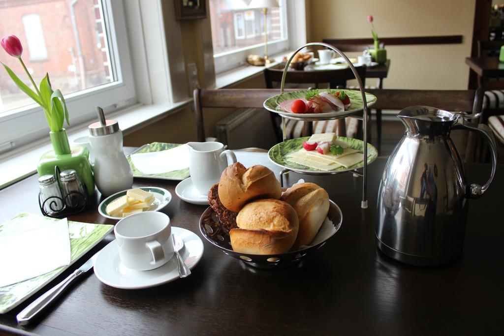 Hotel Garni Zur Linde ฮิตซาคเคอร์ ภายนอก รูปภาพ